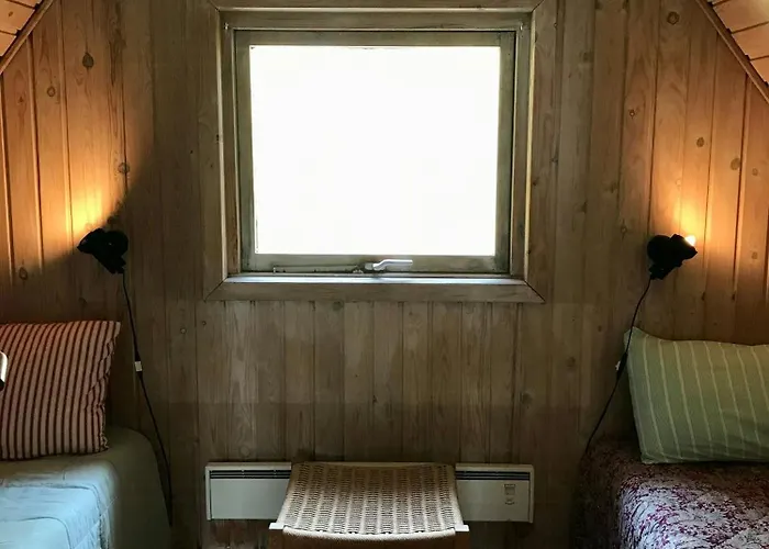 Lovely Tiny House On A Nature Plot Near Limfjord * Roslev